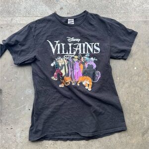 Disney Villains graphic tee size medium